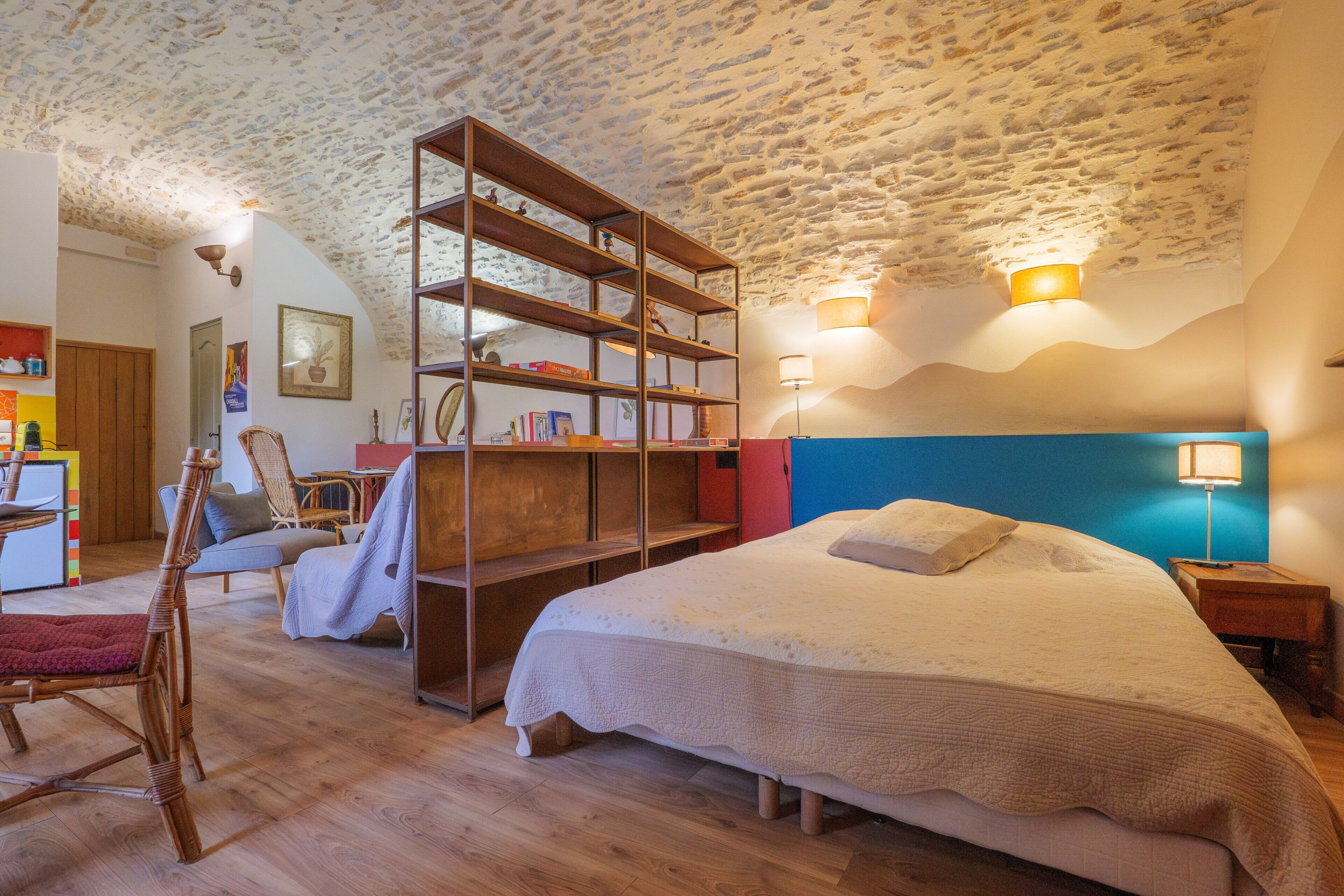 Iron/ironing board, WiFi