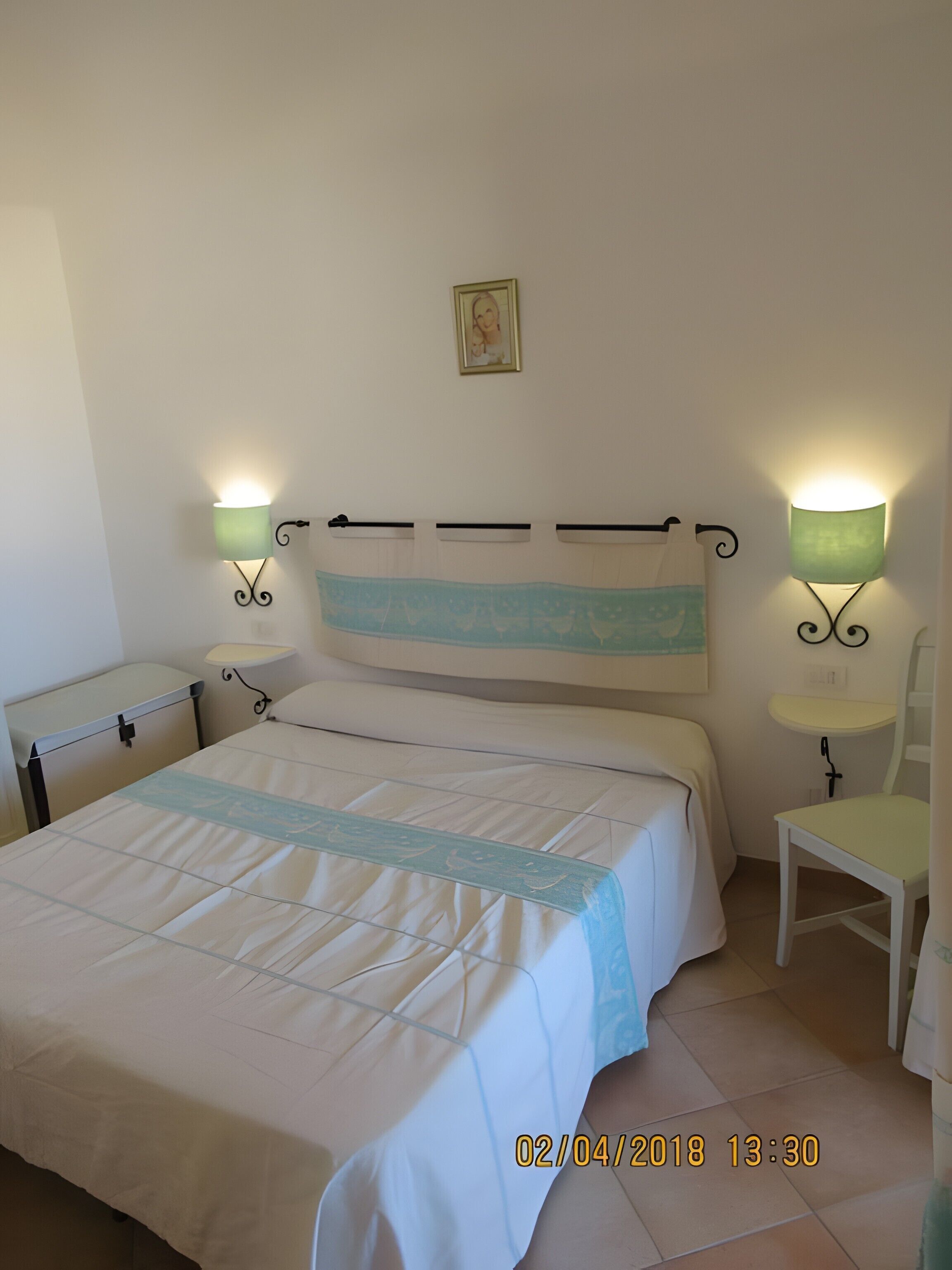 2 makuuhuonetta, silitysrauta/-lauta, Wi-Fi, vuodevaatteet