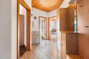 Interior - Apartment 1 Lindebauer in Tyrol – Mountain View, Balcony, Wi-Fi (Tirol)