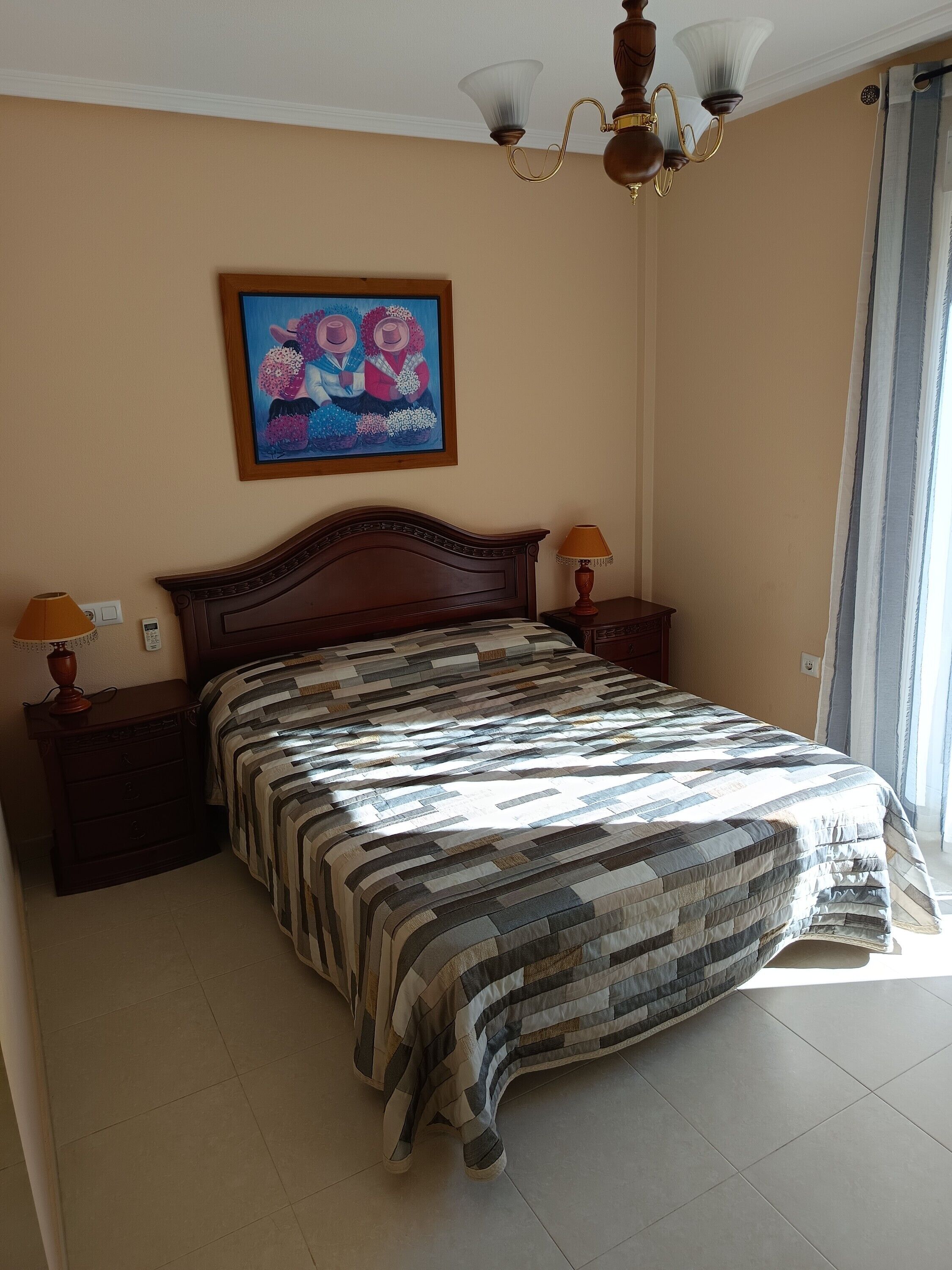 Fer et planche à repasser, Wi-Fi, draps fournis