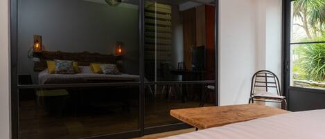 WiFi, bed sheets, wheelchair access