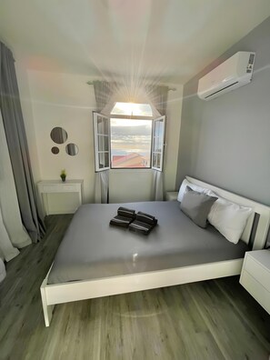 Fer et planche à repasser, Wi-Fi, draps fournis