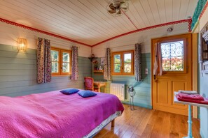 Bügeleisen/Bügelbrett, Bettwäsche