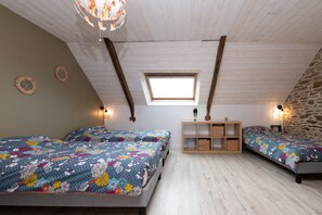 5 slaapkamers, een strijkplank/strijkijzer, wifi, beddengoed