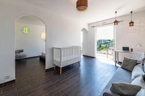 Interior - Villa with swimming pool, sauna, fitness, sea view (Biot)