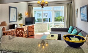 TV - Seafront Apartment With Pool Torrecilla Beach Nerja (Nerja)