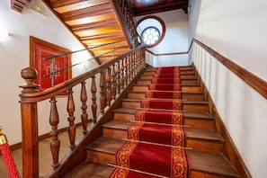 Interior - Attic historic building with air conditioning (Ceresole Reale (TO))
