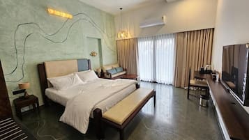 Deluxe Double Room, Balcony, Sea View | Iron/ironing board, free WiFi