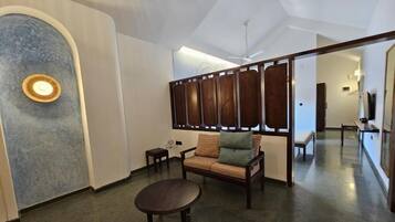 Luxury Suite, Sea View | Interior