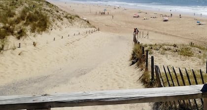 In the heart of the village, 70 m2 Landes house ideal for a family of 4 people