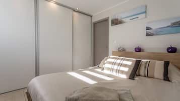 Fer et planche Ă repasser, Wi-Fi, draps fournis