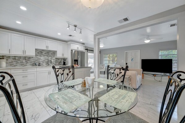 Family Apart Daire, 3 Yatak Odası | İç mekân