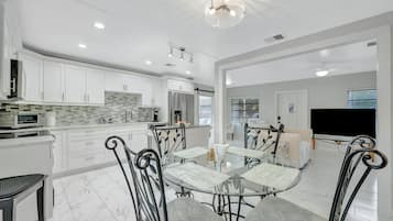 Familieleilighet, 3 soverom | Spiseområde