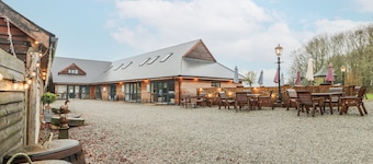 The Walnut Room - Windmill Country Retreats