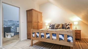 1 bedroom, individually decorated, individually furnished, free WiFi
