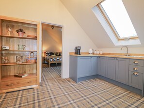 Interior - The Walnut Room - Windmill Country Retreats (Melton Mowbray)