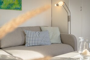 TV - Cozy 1-room apartment in Hörnum - close to the beach & budget-friendly - (Hörnum (Sylt))