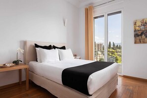 Desk, iron/ironing board, travel cot, free WiFi - Acropolis Prime Residence, Apartment (Athens)