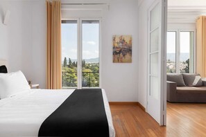 Desk, iron/ironing board, travel cot, free WiFi - Acropolis Prime Residence, Apartment (Athens)