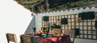 Duplex with wonderful views, next to the historic center and walking trails.