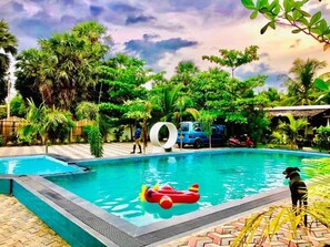 Outdoor pool - Trinco Star Cabana (Trincomalee)