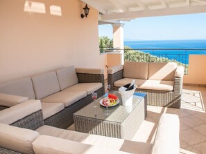 Property grounds - Villa Anthula mit Pool und herrlichem Meerblick by Interhome (Kalami)