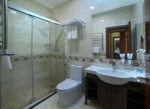 Shower, slippers, towels, soap - Grand Voyage (Almaty)