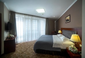 Standard Double Room, Non Smoking | In-room safe, soundproofing, iron/ironing board - Grand Voyage (Almaty)