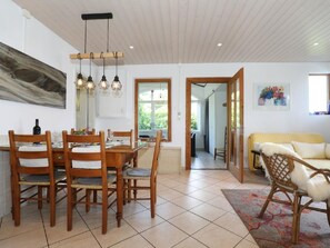 Dining - Casa Bühler by Interhome (Caviano)
