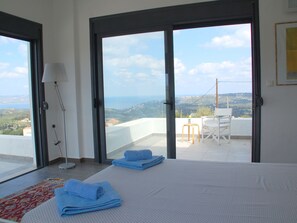 Internet - Villa mit Pool für bis zu 8 Personen. Meerblick. by Interhome (Almyrida)