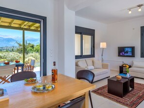 Interior - Villa mit Pool für bis zu 8 Personen. Meerblick. by Interhome (Almyrida)