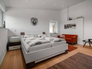 2 bedrooms, internet