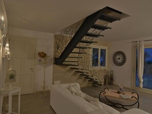 Living Room - Moderne Ferienvilla bei Noto mit Meerblick und privatem Pool by Interhome (Calabernardo)