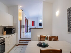 Private kitchen - 'Villa Beatrice' mit eigenem Pool by Interhome (Costa Paradiso)