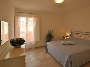 Internet - Unterkunft mit AC, Terrasse, in Residenz, Schwim by Interhome (Massa Marittima)