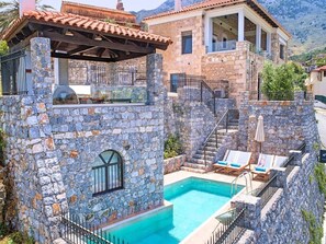 Beheizter Pool