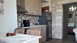 Private kitchen - Gemütliches Natursteinapartment für zwei by Interhome (Matala)