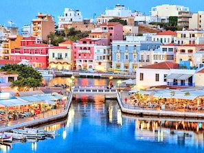 Terrace - "Olive Green" mit Blick auf das Wasser by Interhome (Agios Nikolaos)