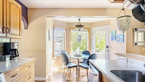 Casa, 4 habitaciones, vista al jardín | Restaurantes