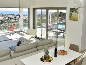 Dining - "Villa Anthekleia" by Interhome (Agia Pelagia)