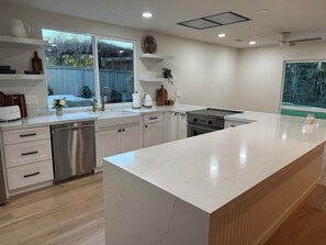 Fridge, microwave, oven, stovetop - Luxury Single-Story Oasis - Private & New Remodel (Mission Viejo)