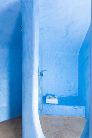 Spa - mit Privatpool für 5 Personen ca. 90 m² in Santorini, Ägäis (Santorin) by Interhome (Akrotiri)