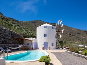 Pool - mit Privatpool für 5 Personen ca. 90 m² in Santorini, Ägäis (Santorin) by Interhome (Akrotiri)