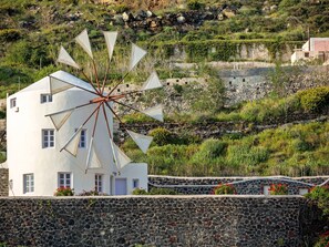 Exterior - mit Privatpool für 5 Personen ca. 85 m² in Santorini, Ägäis (Santorin) by Interhome (Akrotiri)