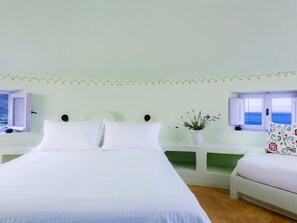 Internet - mit Privatpool für 5 Personen ca. 85 m² in Santorini, Ägäis (Santorin) by Interhome (Akrotiri)