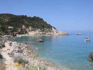 Beach - "Capro" mit Infinity-Pool by Interhome (Vafkeri)