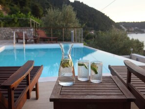 Pool - "Capro" mit Infinity-Pool by Interhome (Vafkeri)