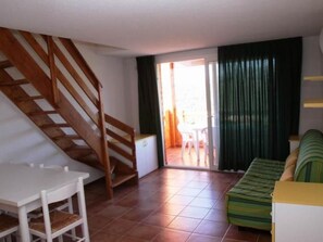 Interior - Unterkunft mit AC, Gemeinschaftspool, Nähe zum Meer by Interhome (Tarco)