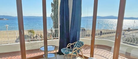 2 bedrooms, internet