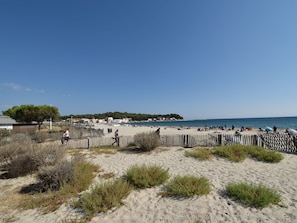 Beach - Le Provence Plage by Interhome (La Seyne sur Mer)